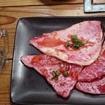 Sumibiyakiniku Horumon Ikora - 特選黒毛和牛赤身盛り合わせハサミ付き