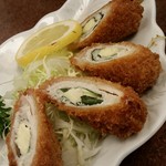 三ちゃん食堂 - チキンチーズ大葉巻き350円