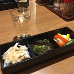 にぎわい酒場 居酒屋 万 - 今津バル：「侍（北海道）」と前菜三点盛