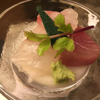 日本料理 鳥羽別邸 華暦 - お造り 九絵 よこわ 平目 河豚野菜巻き 
                シトロンキャビア 
                あしらい一式  真珠塩 かき醤油 旨味白醤油