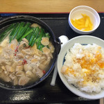 おふくろ亭 - ホル鍋定食 ニンニク入り 500円