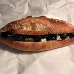 Boulangerie KURIMUGI - 丹波の黒豆250円（税込）