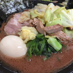 Budouka Ryou - 2日目はラーメンにキャベチャーと味玉とのりにしました