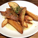 イタリアンバール ミーオ - 「アンチョビポテトフライ」(480円)。予想以上に美味しい。＜2016/11/11＞