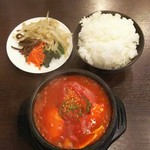 韓国料理チュリファ - スンドュブチゲセット 750円→ランパス500円 レーメンハーフ 300円