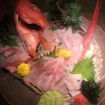 いりもや 那須塩原店 - 金目鯛の刺身。食べ終わった後、頭は煮てくれました。