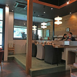 Suehiro Dou Kouto En - 奥には焙煎機が鎮座している本格珈琲の店