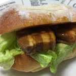 ヒヨシヤ - 豚の角煮サンド300円