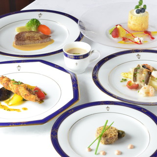 馬車道十番館 レストラン_2