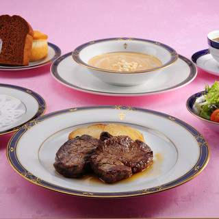 馬車道十番館 レストラン_0