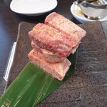 黒毛和牛焼肉 凱旋門 - 厚切り上塩タン1900円