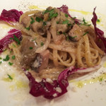 創作イタリアン Gemelli - 豚肉の煮込みときのこのクリームソースのリングイネ