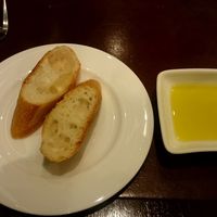 サバティーニ・ディ・フィレンツェ 大丸東京店 - パン、オリーブオイル