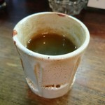うなぎ 信濃屋 - 熱々のお茶