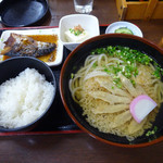 丸徳うどん - 「うどん定食（白・ごぼう天）」670円