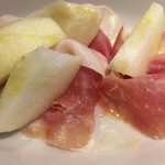 スガハラ - 生ハム + ラ・フランス（アップ）