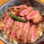 レストラン 味蕾亭 - ビーフステーキ丼アップ