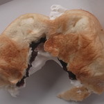 パン工房えちぜん - 生クリームが、あふれるくらい入っている。かなり、甘っ！
