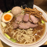 中華そば 葉山 - 味玉入りラーメン