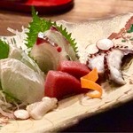 炉端亜紗 喜三郎 - 刺身 ちょい盛り 980円