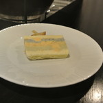 ワイン バー いちのへてりーぬ - ５色のチーズのテリーヌ