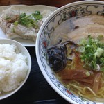 大島 防府店 - いりこラーメンの水餃子セット