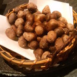 酒肴旬漁　狸穴 - むかごの塩ゆで