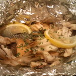 酒肴旬漁　狸穴 - 鮭と木の子のホイル焼き
