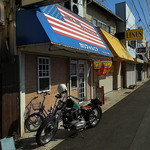 カリフォルニア - 1985年創業の老舗サンド店（2016年11月12日）