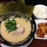 ラーメン神山 - H.28.11.5.昼 ランチ 唐揚げセット(濃厚とんこつ醤油らーめん) 850円税込