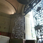 Ca de Vin - 内側から（アイアンの古い扉が素敵です）