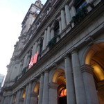 Ca de Vin - H&Mの建物隣接