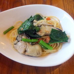 ラ･マンチーナ - 牡蠣とほうれん草パスタ