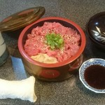 Zakoba Zushi Honten - まぐろ中落ち丼吸い物付(850円)