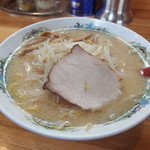 札幌館 - みそラーメン　７００円