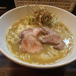 麺座 かたぶつ - 2016年11月8日
      二ボタン大王