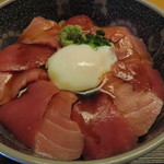 日本料理 銀座 大野 - 醤油をかけてみるとマグロの脂がはじきます