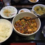 谷記 錦糸町南口 - 麻婆豆腐定食。辛さだけで、味が足りないなぁ