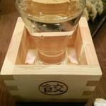 餃子バル 餃子家 龍 - 日本酒（賀茂鶴　辛口）