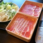 Shabuyou - 野菜、三元豚バラ・ロース