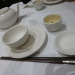 SHARK FIN INN - 卓上