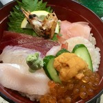 たちばな寿司 - 海鮮丼7種入り1300円