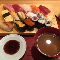 鮨政 西口店 - ♪にぎり 大盛り ¥1000
                    