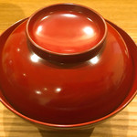 鮨 おくの - 朱塗りのお椀