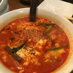 焼肉ここから 新橋店 - 赤いスープ