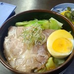 ねぎっこ - ミニチャーシュー丼　310円