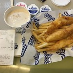 Ivar's - 料理写真:Chowder Soup(Cup) + 3 pieces Alaska Cod Fish & Chips