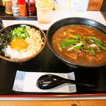 麺くい やまちゃん - かすカレーうどん ＆ ねぎ玉ごはん