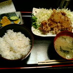 茶漬 鹿火矢 - 若鶏の唐揚げ定食650円