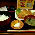 茶漬 鹿火矢 - ロースかつ定食650円